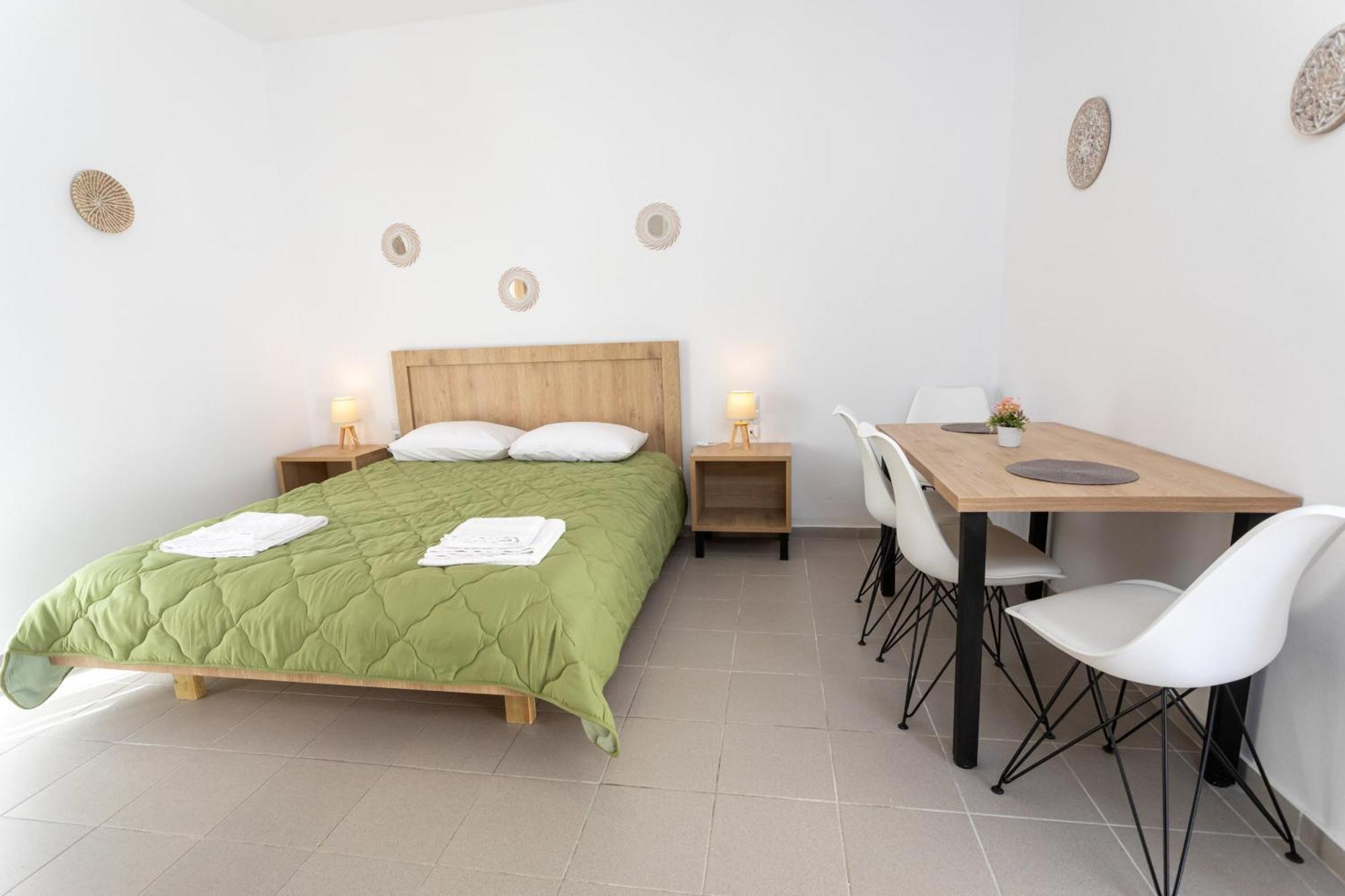 Dionysiasea 1 - Cozy Escape Steps From The Beach! Gazi Eksteriør billede
